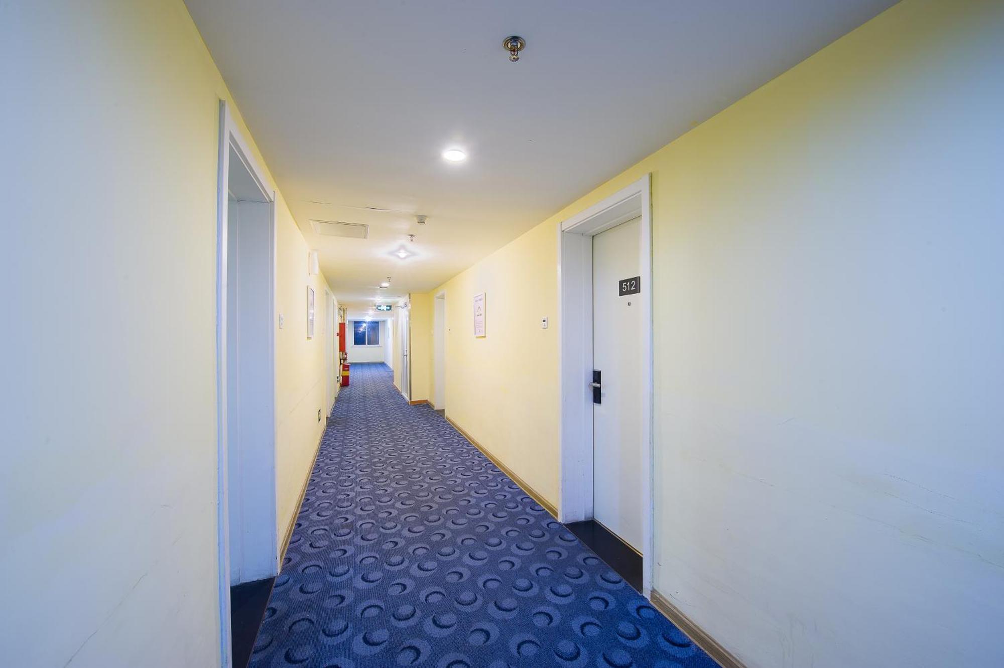 Iu Hotel Guangzhou Jingxi Nanfang Hospital Station Екстер'єр фото