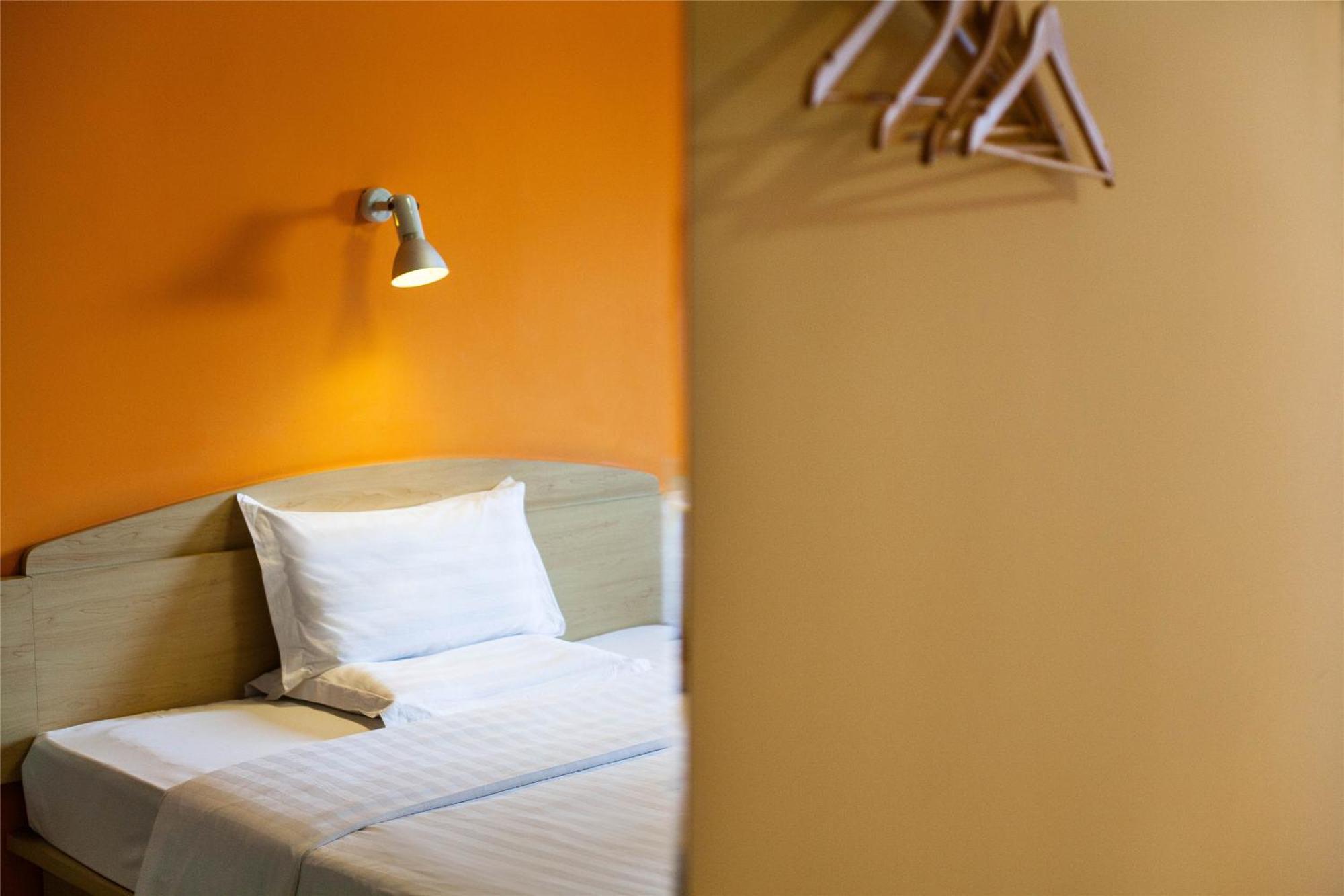 Iu Hotel Guangzhou Jingxi Nanfang Hospital Station Екстер'єр фото