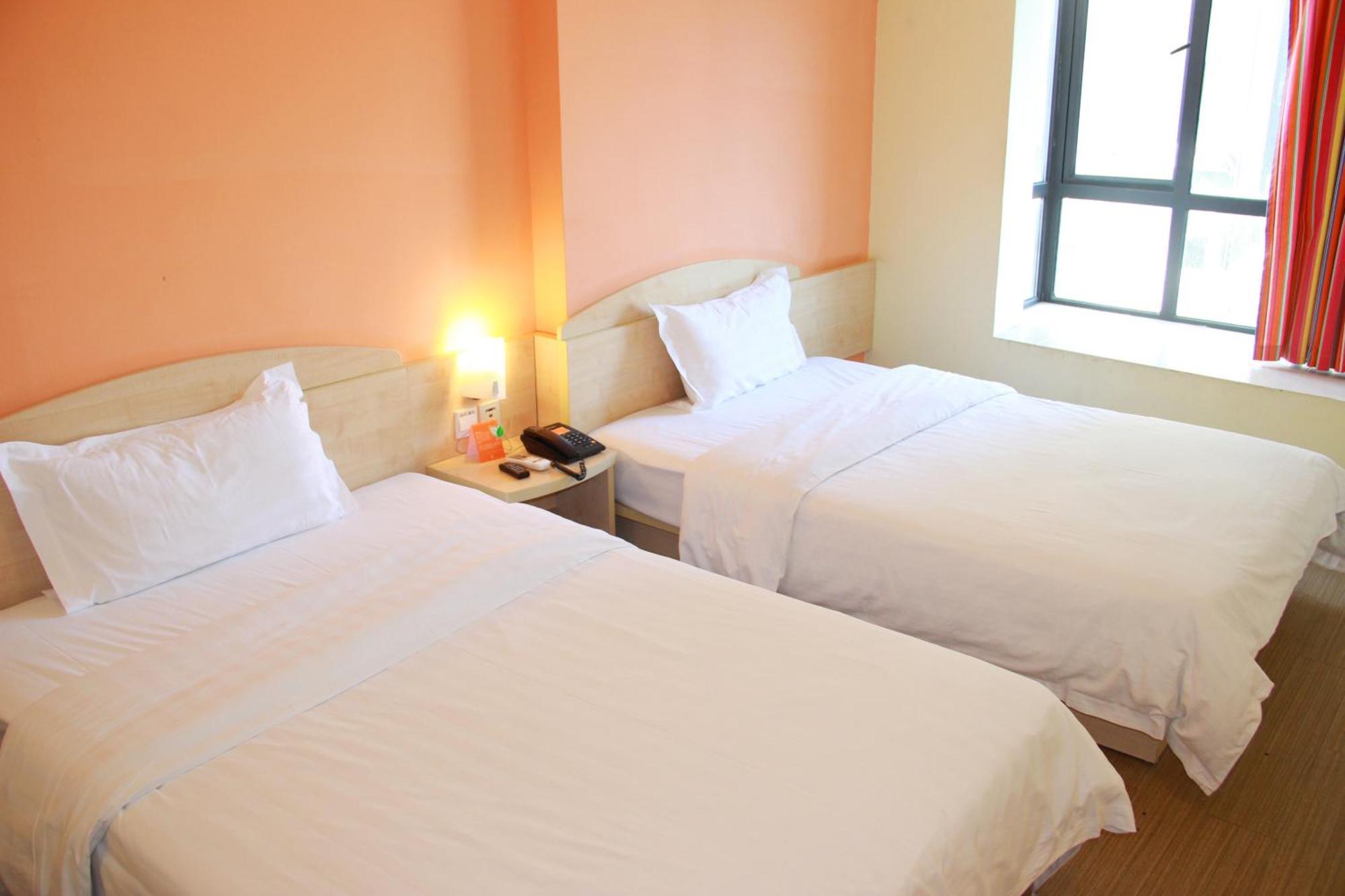 Iu Hotel Guangzhou Jingxi Nanfang Hospital Station Екстер'єр фото